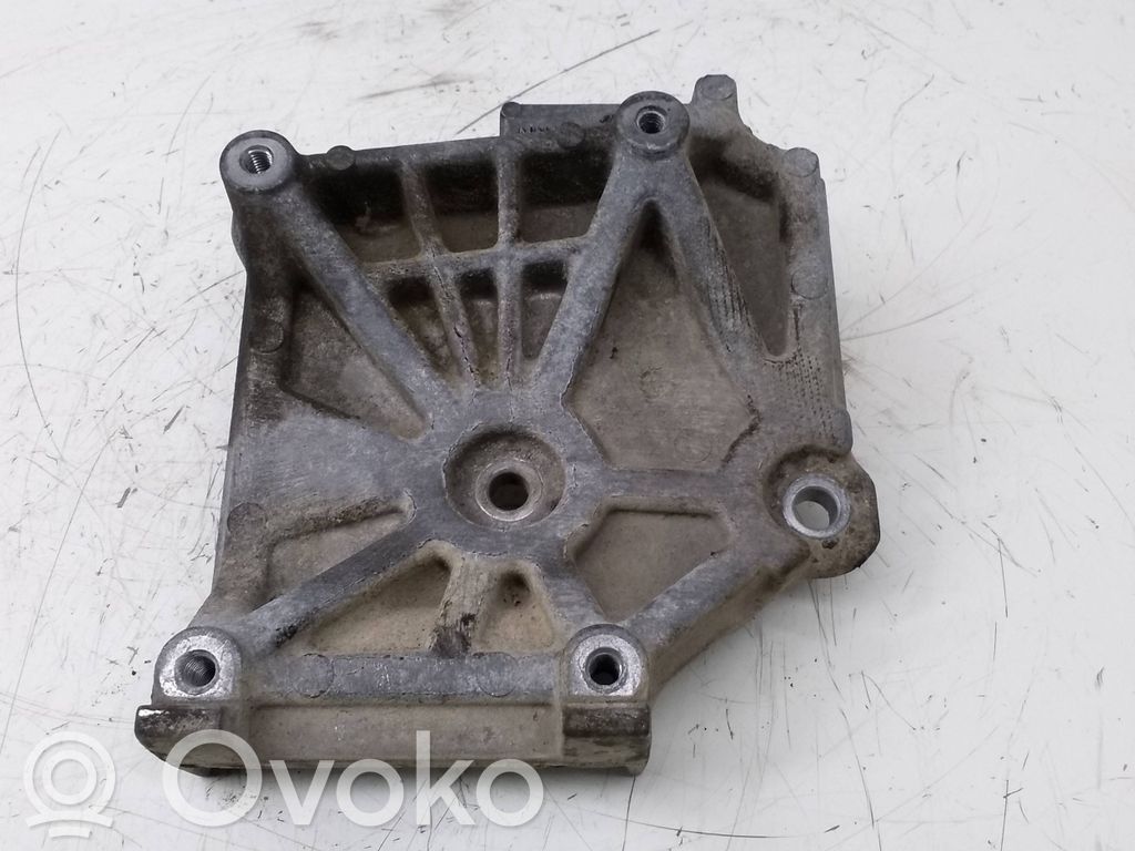 Mitsubishi Grandis A/C compressor mount bracket 