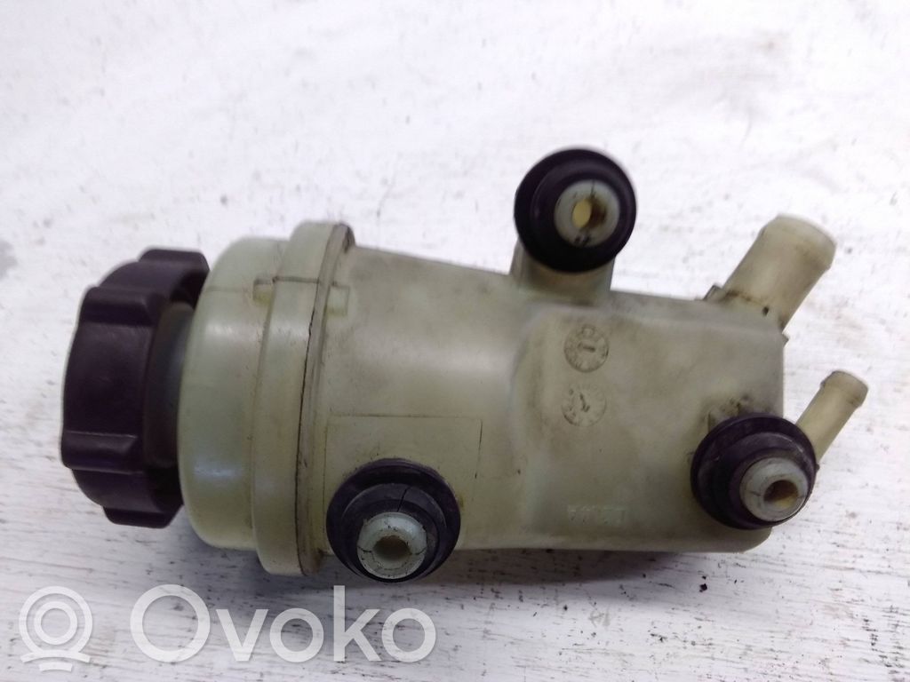 Ford Focus Power steering fluid tank/reservoir 