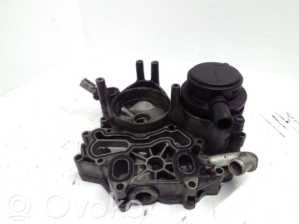 Volkswagen Touareg I Oil filter mounting bracket 
