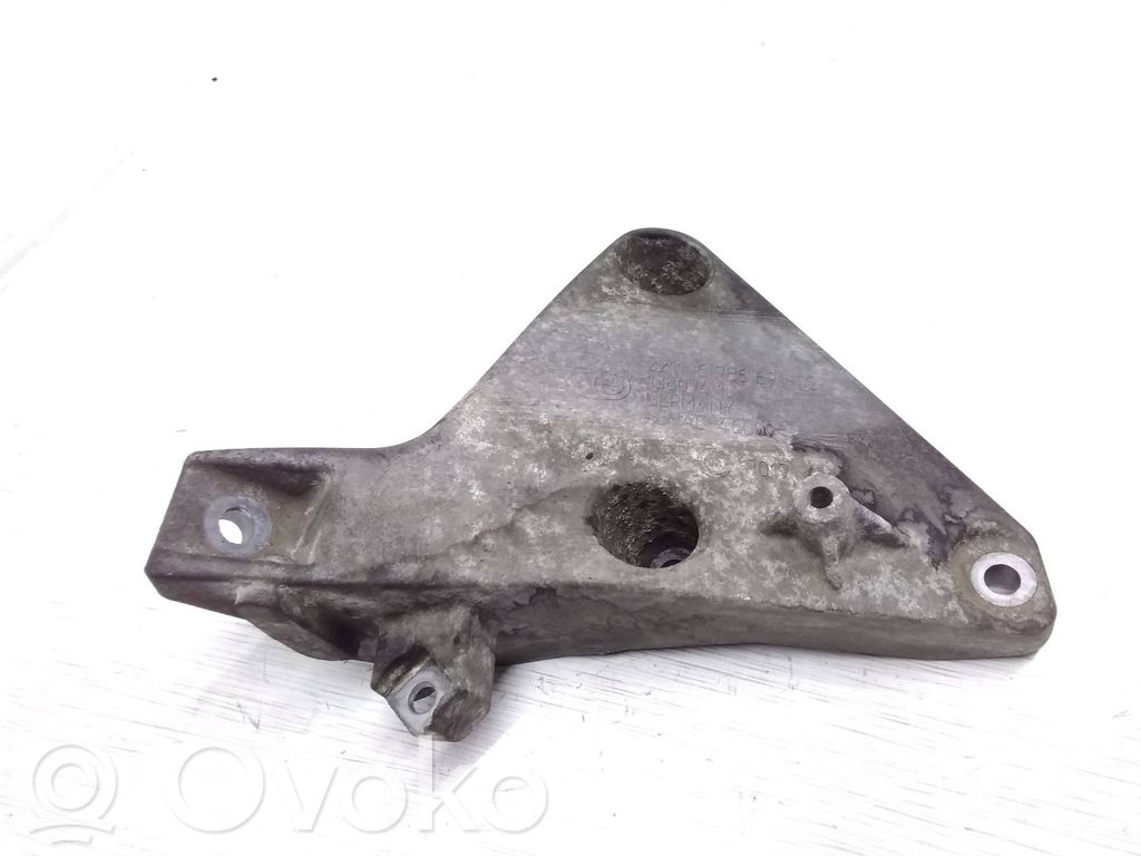 BMW 3 E90 E91 Engine mounting bracket 