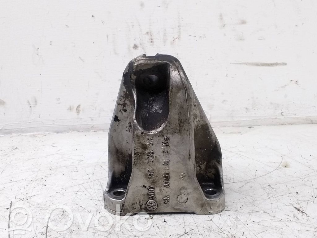 Volkswagen Phaeton Engine mounting bracket 