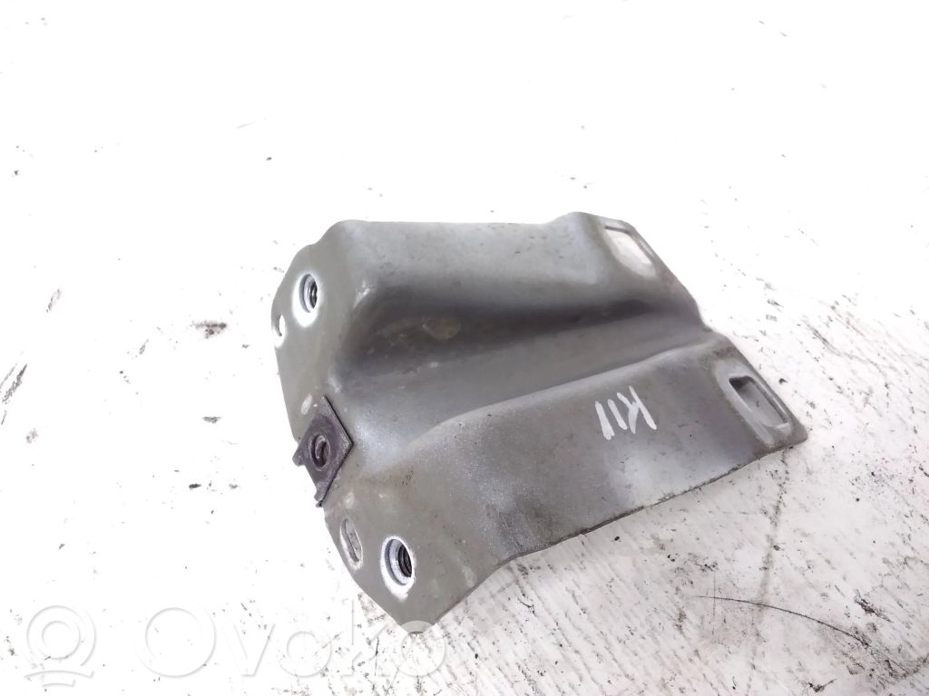 Ford Transit Custom Fender mounting bracket 
