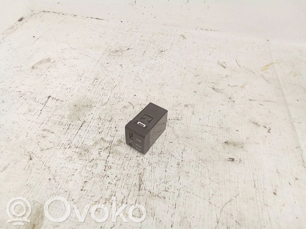Hyundai Santa Fe USB control unit 
