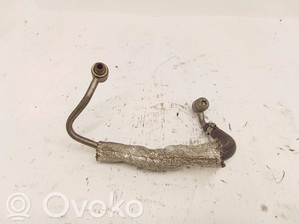 Turboahtimen öljyletku
