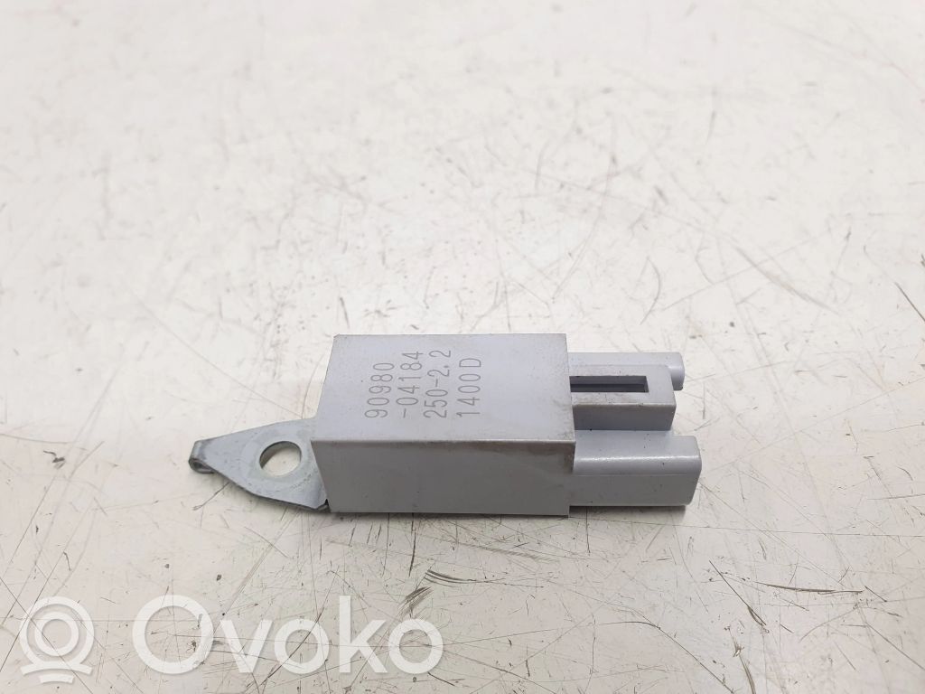 Lexus IS 220D-250-350 Pystyantennin suodatin
