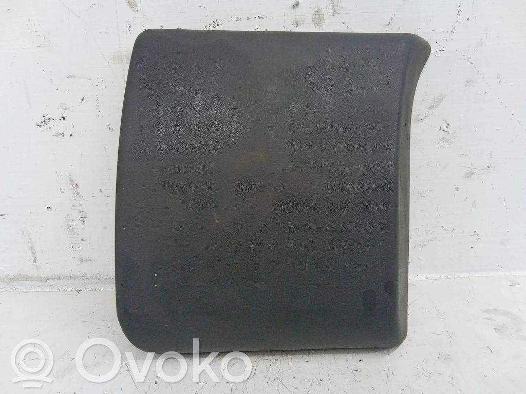 Opel Vivaro (B) Rivestimento del montante (esterno)