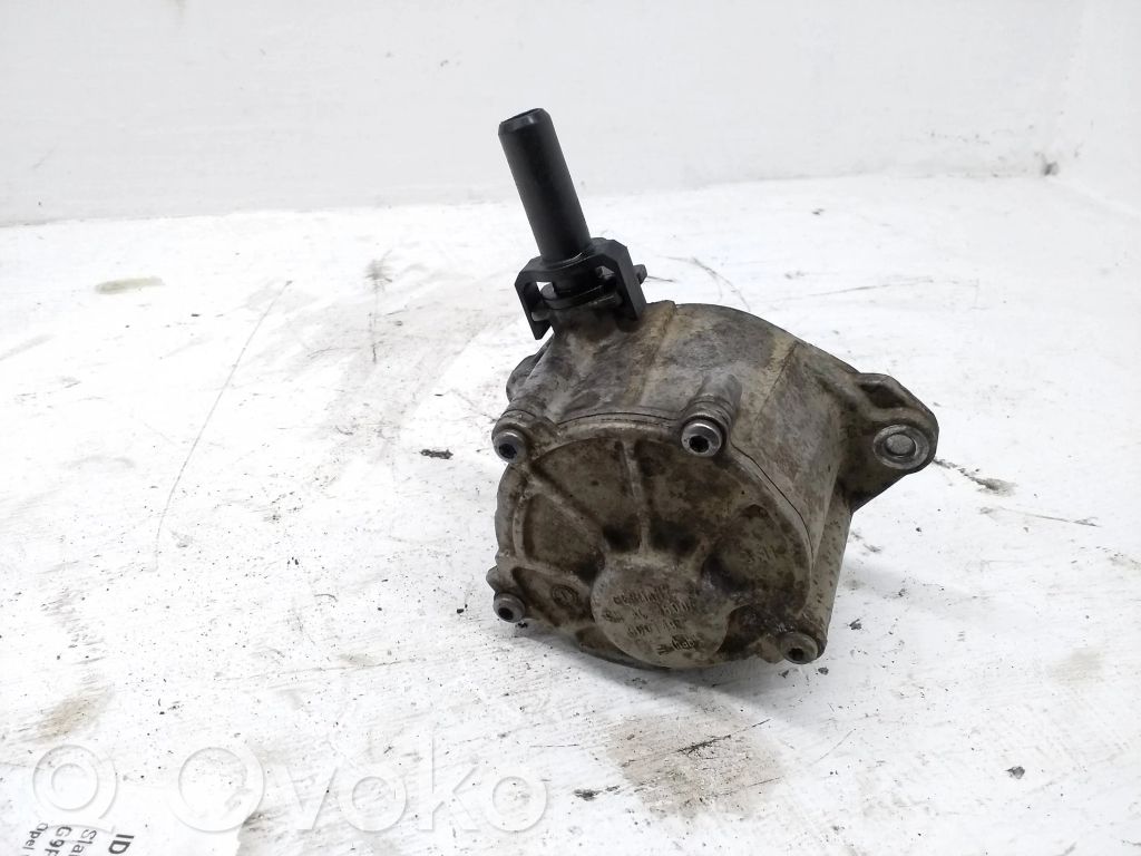 Mercedes-Benz C W204 Vacuum pump 