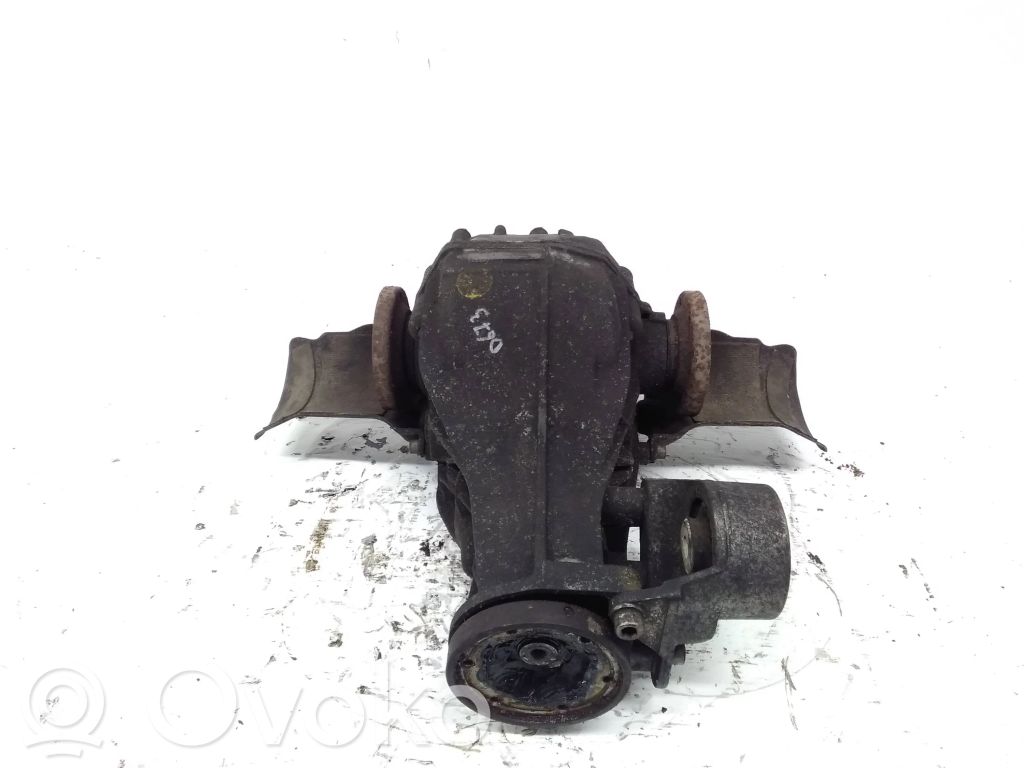 Audi A8 S8 D3 4E Galinis reduktorius 