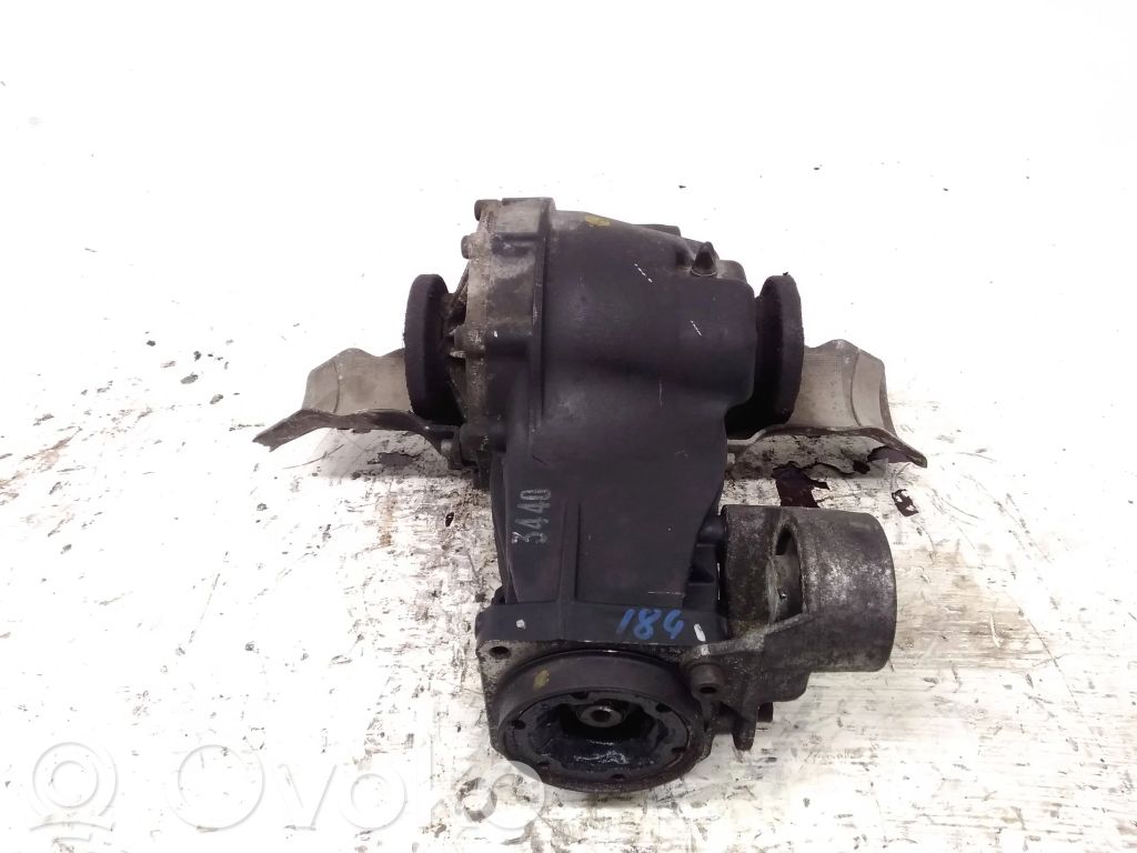 Audi A8 S8 D3 4E Galinis reduktorius 
