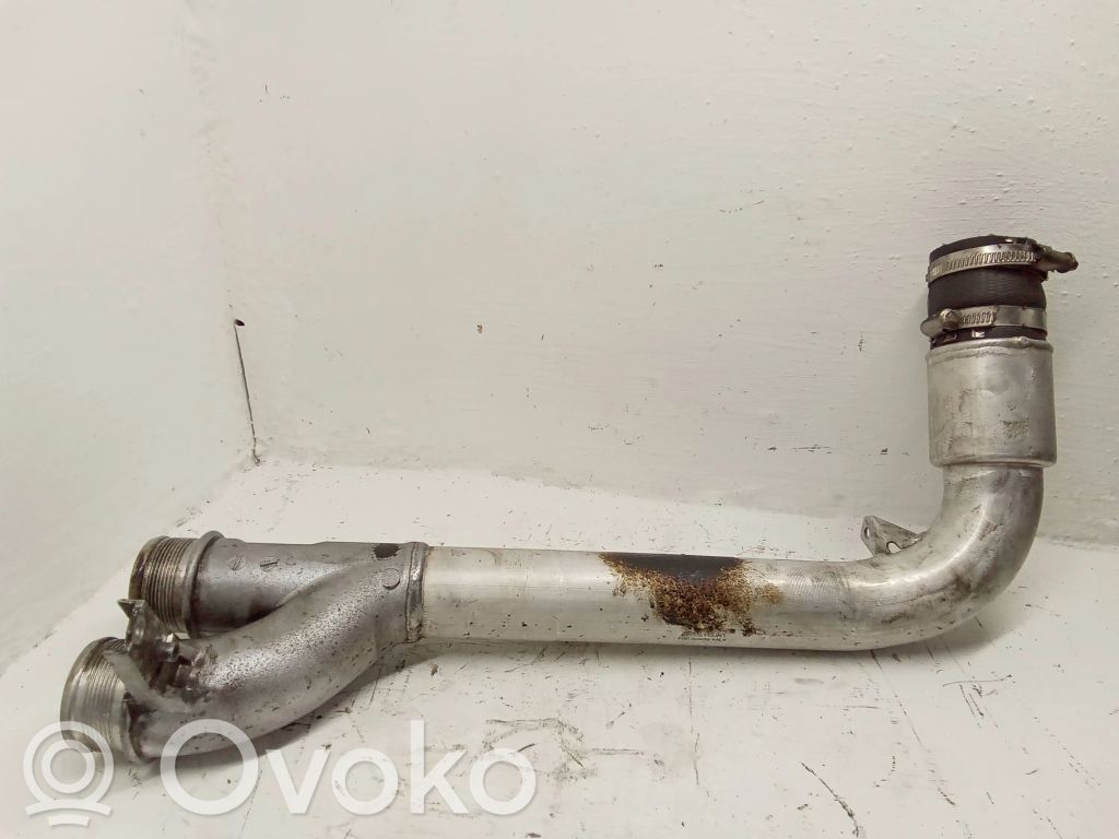 Volkswagen Touareg II Wąż / Rura intercoolera 