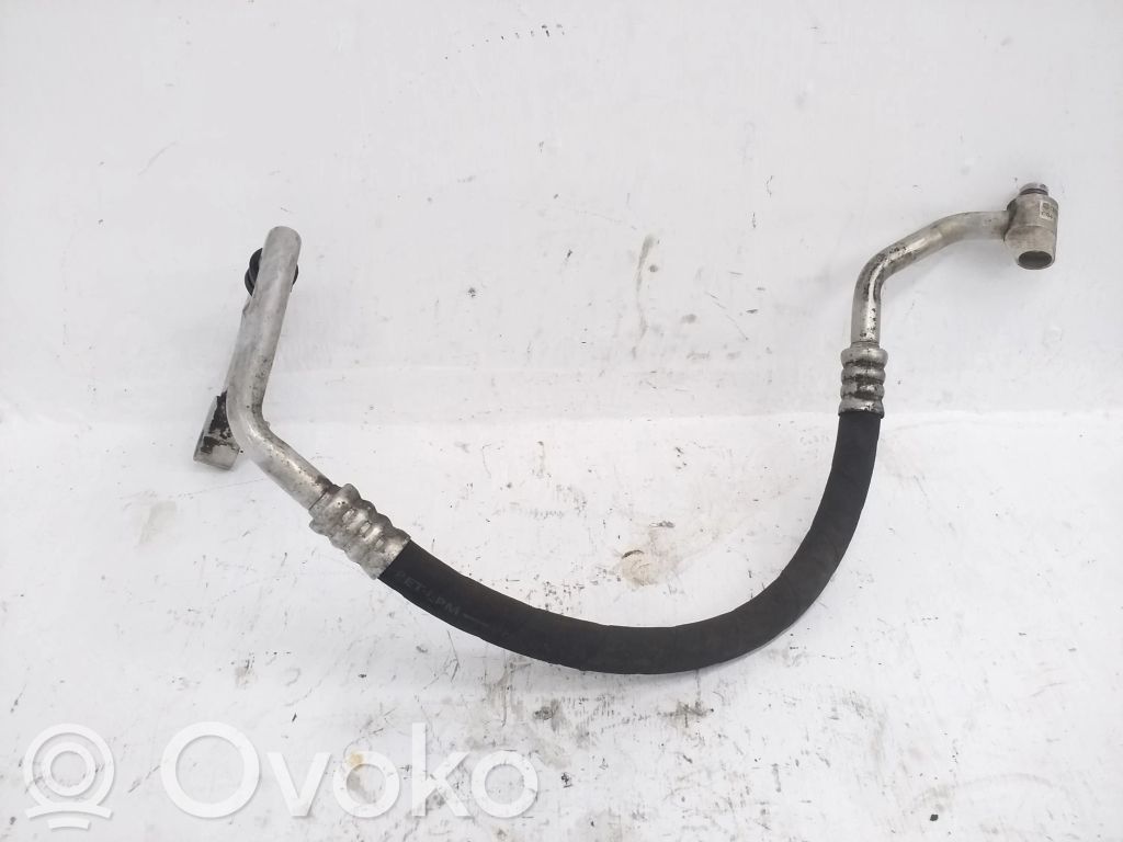 Audi Q7 4L Ilmastointilaitteen putki (A/C) 