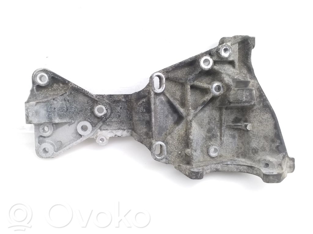 Volvo XC60 Generator/alternator bracket 
