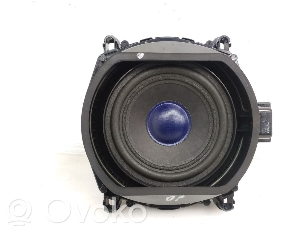 BMW X5 E70 Subwoofer 