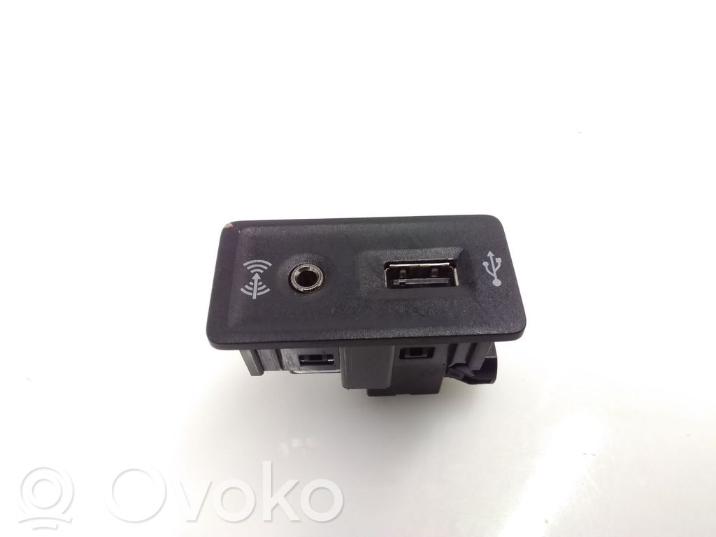 Porsche Panamera (971) Priză USB 