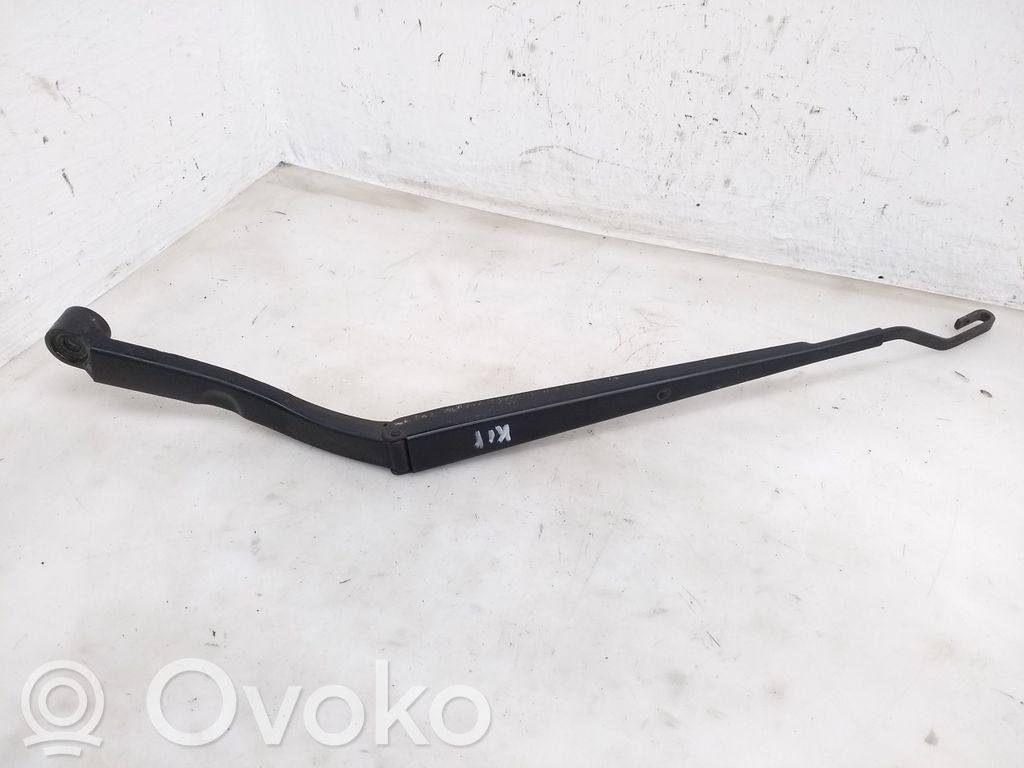 Toyota Camry Front wiper blade arm 