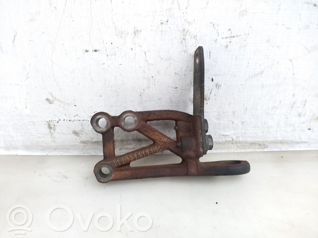 Ford S-MAX Engine mounting bracket 