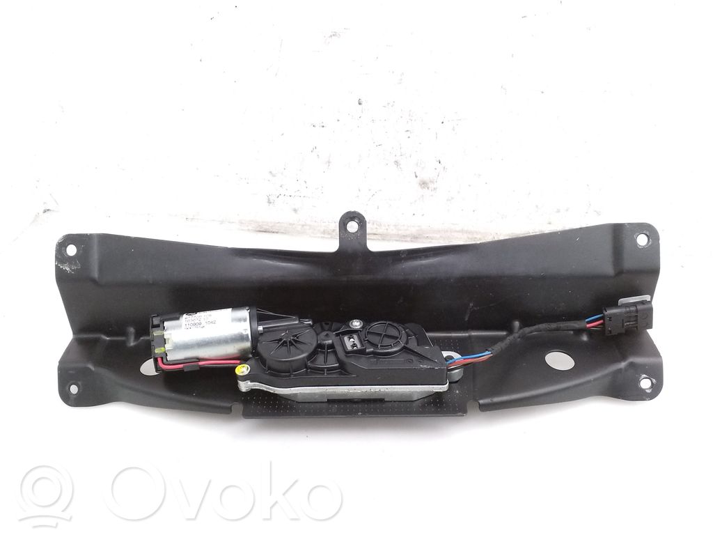 BMW X5 E70 Aizmugurējā pārsega pievilcējs 