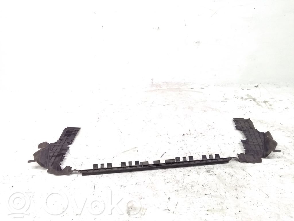 Mercedes-Benz E C207 W207 Condotto d'aria intercooler
