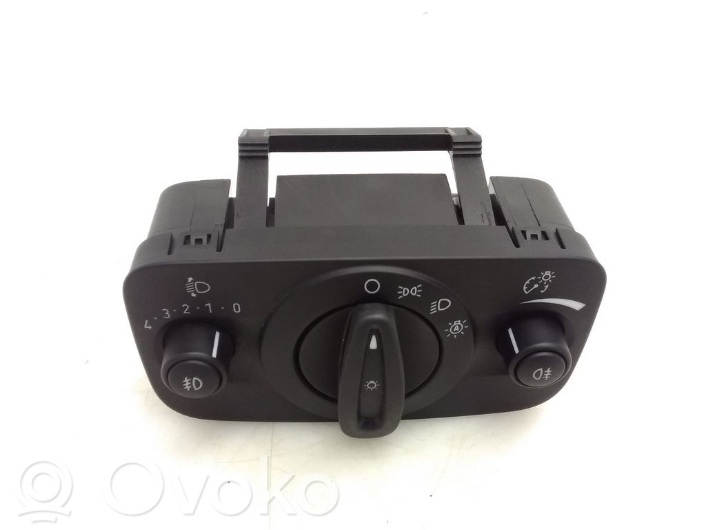 Ford Kuga II Light switch 