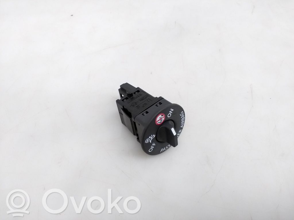Nissan Juke II F16 Interruptor de encendido/apagado del airbag de pasajero 