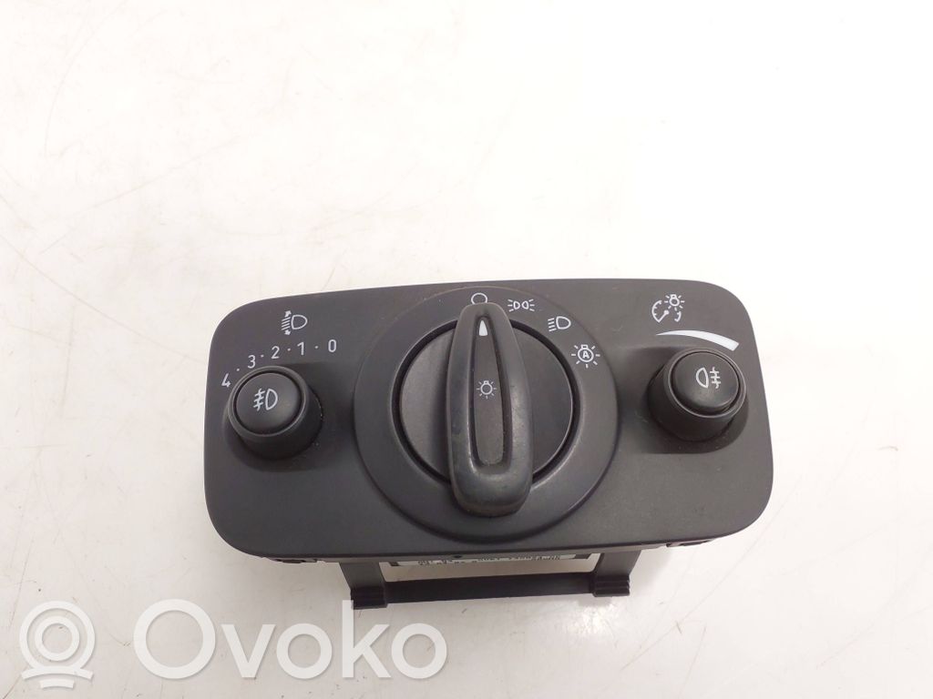 Ford Kuga II Light switch 