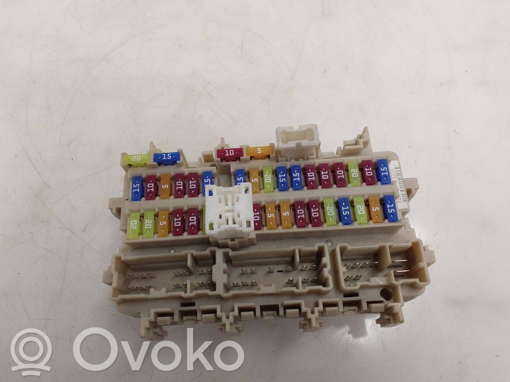Ramka / Moduł bezpieczników   8991B,C00295D15