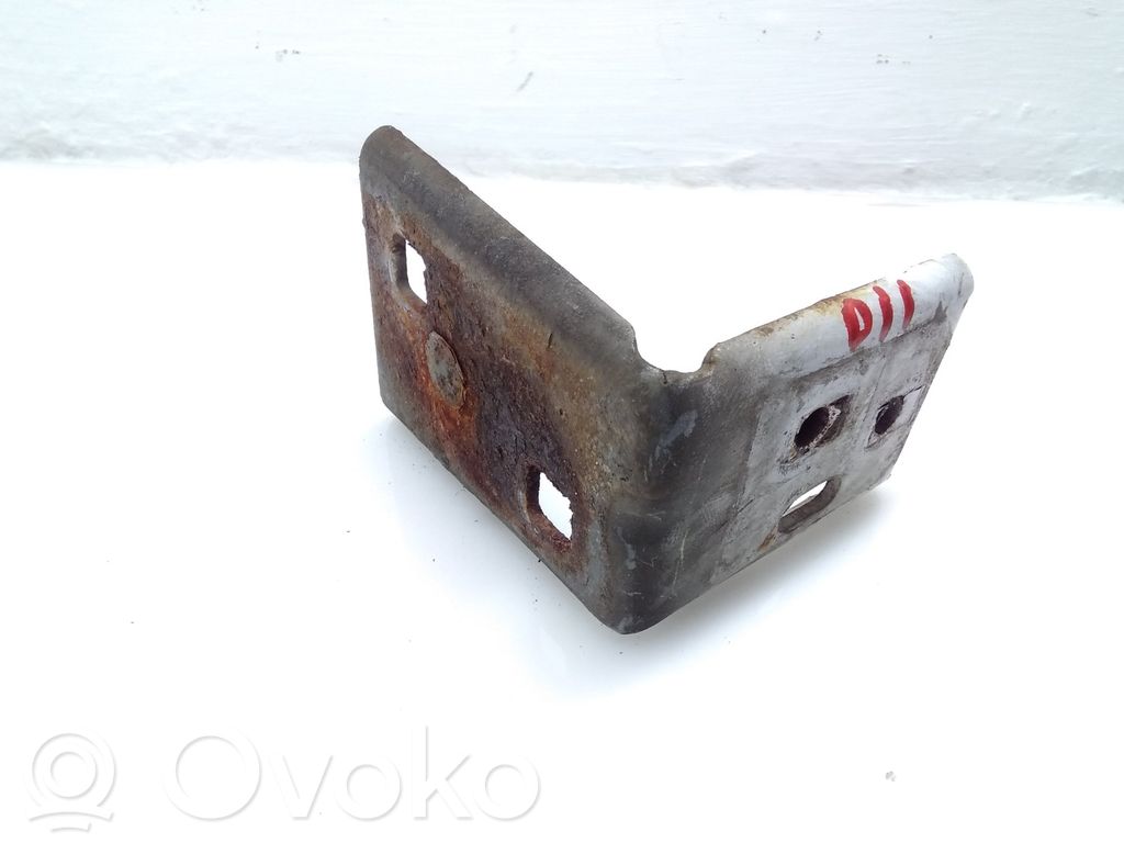 Ford Transit Custom Fender mounting bracket 
