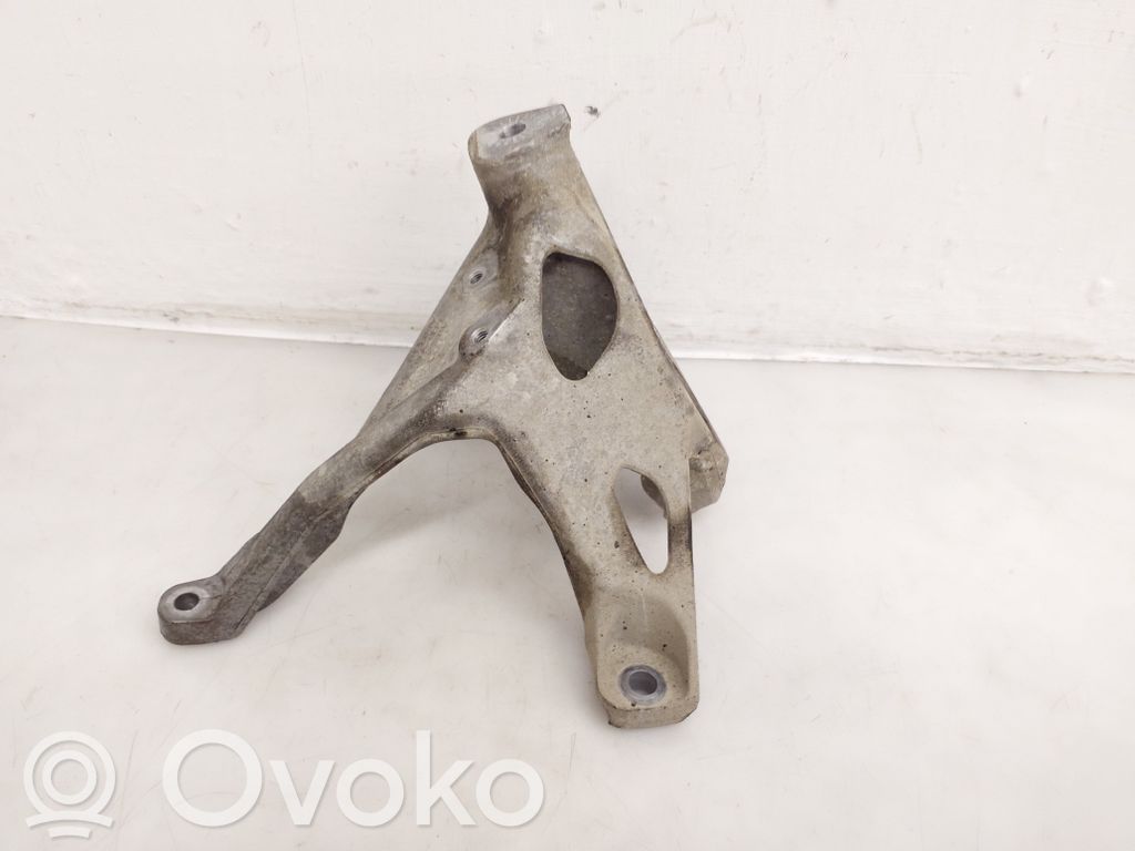 Audi A8 S8 D4 4H Engine mounting bracket 