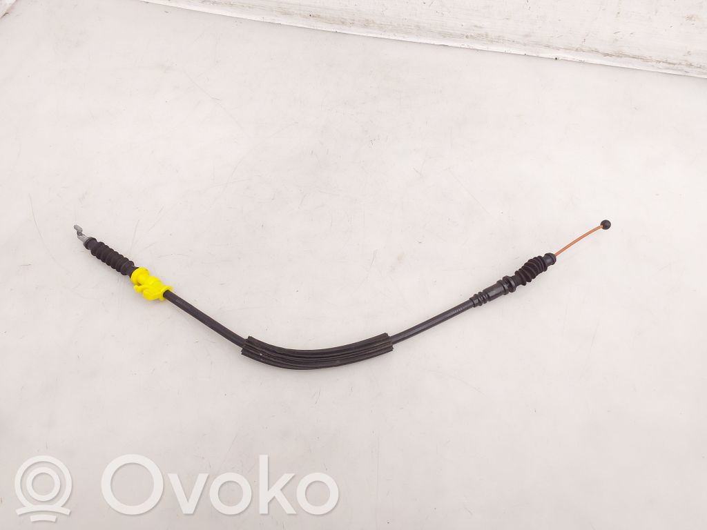 Línea de cable de puerta trasera