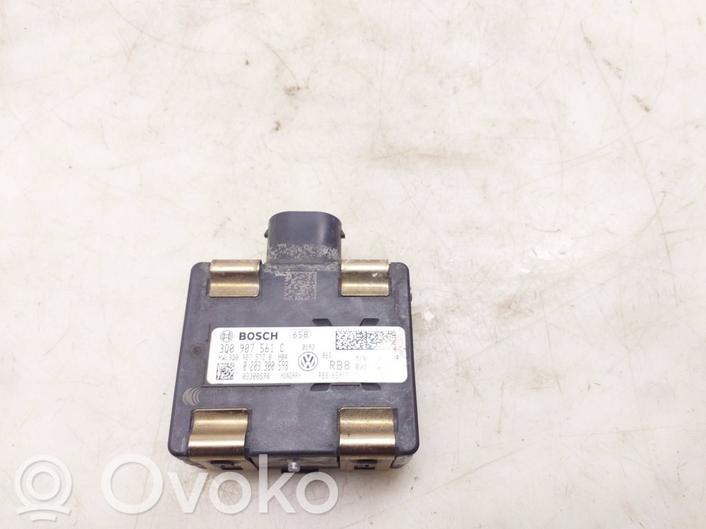 Volkswagen PASSAT B8 Sensor de radar Distronic 