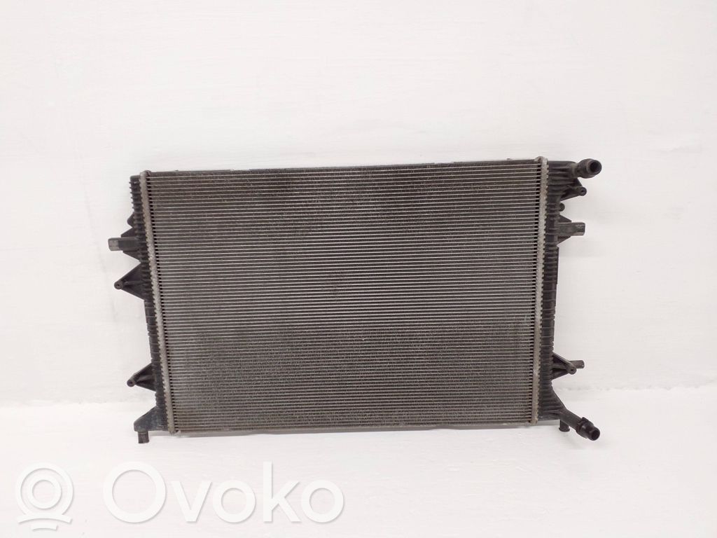 Volkswagen Caddy Radiator lichid răcire 