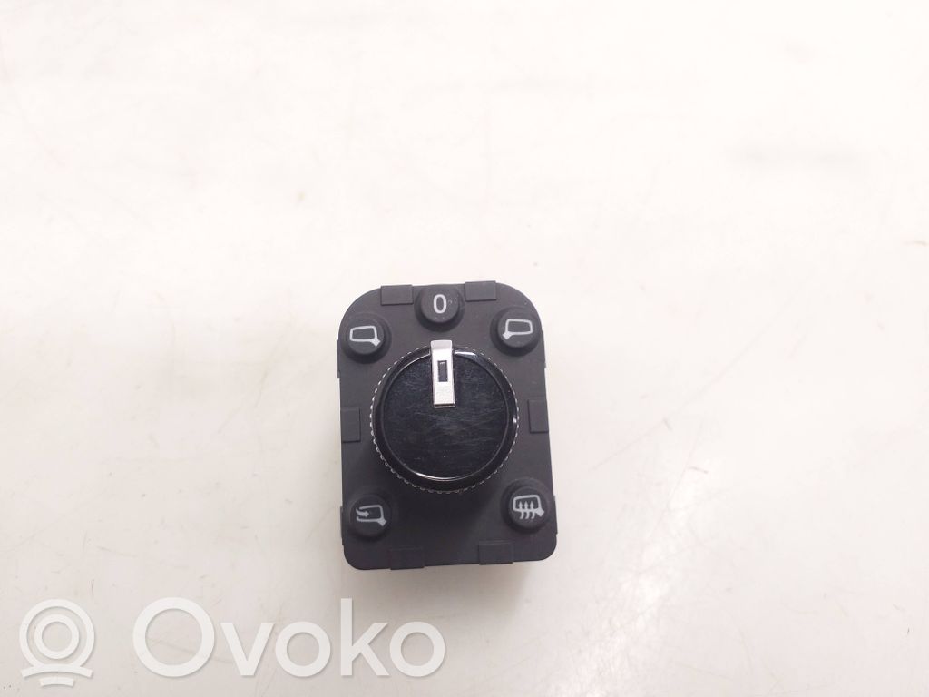 Audi e-tron Wing mirror switch 