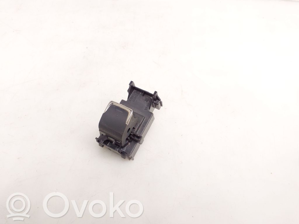 Lexus ES 300h (7th Gen) Electric window control switch 