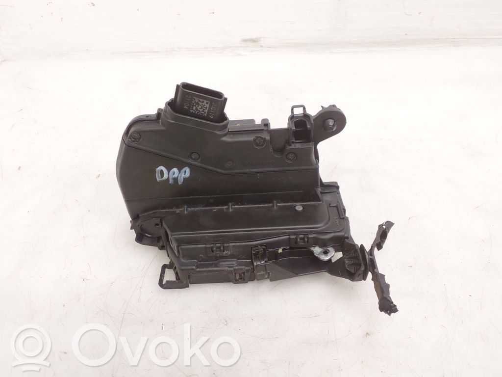 Renault Captur Front door lock 