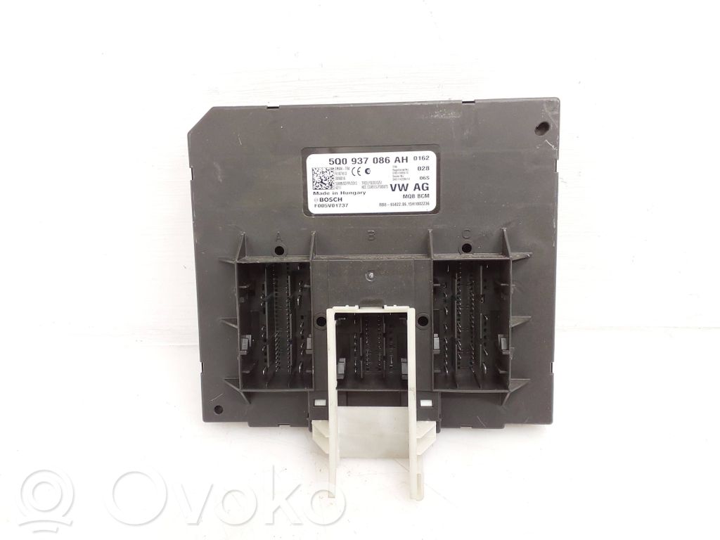 Volkswagen PASSAT B8 Modul confort 