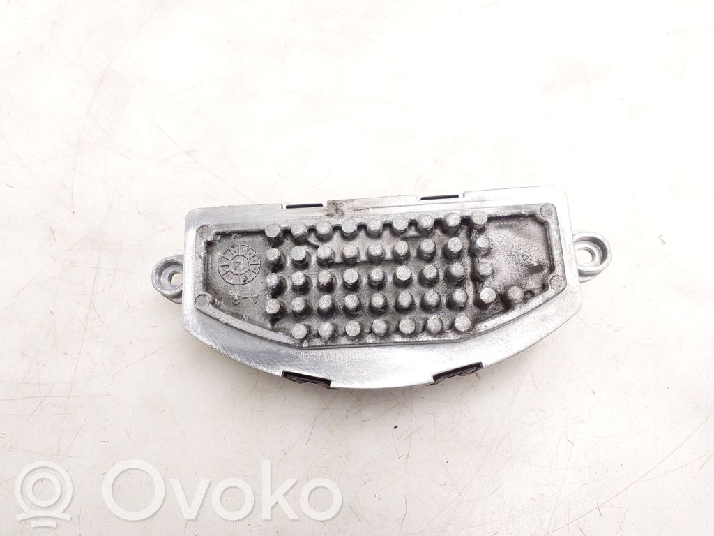 Volkswagen PASSAT B8 Resistencia motor/ventilador de la calefacción 