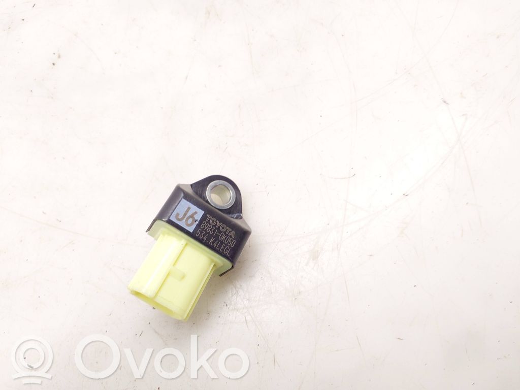 Toyota Hilux VIII Czujnik uderzenia Airbag 