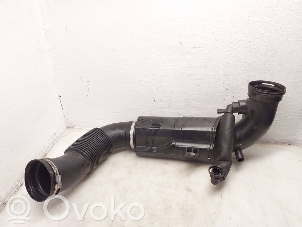 BMW 2 F44 Rura / Wąż dolotowy powietrza 