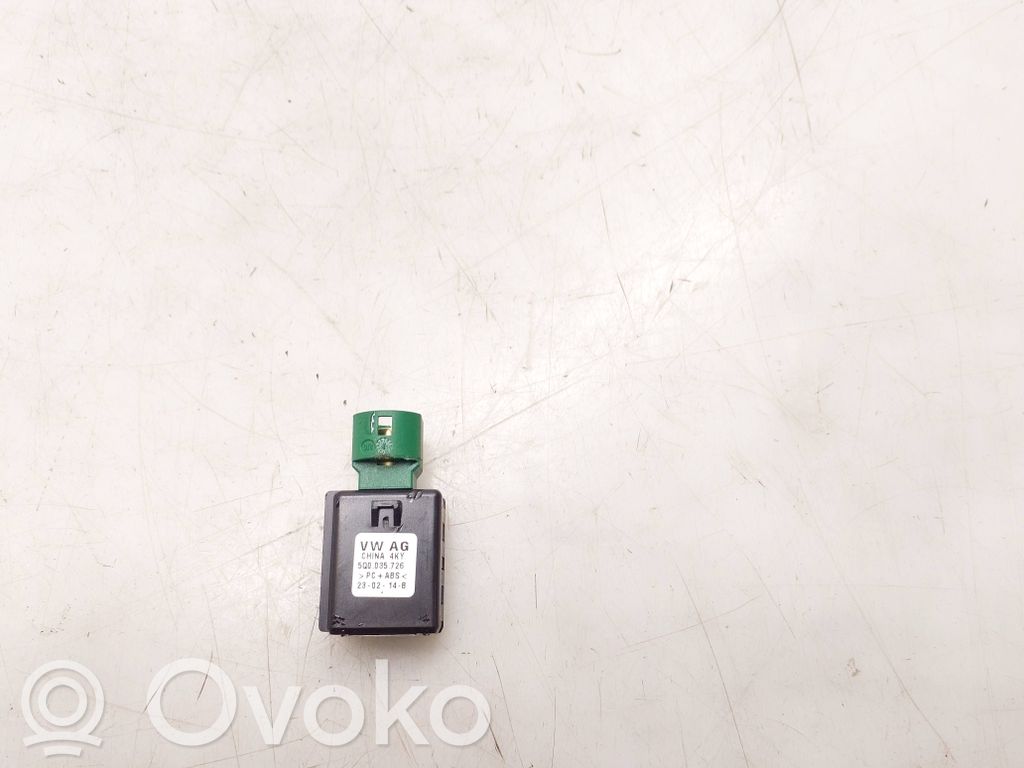 Enchufe conector USB   5Q0035726
