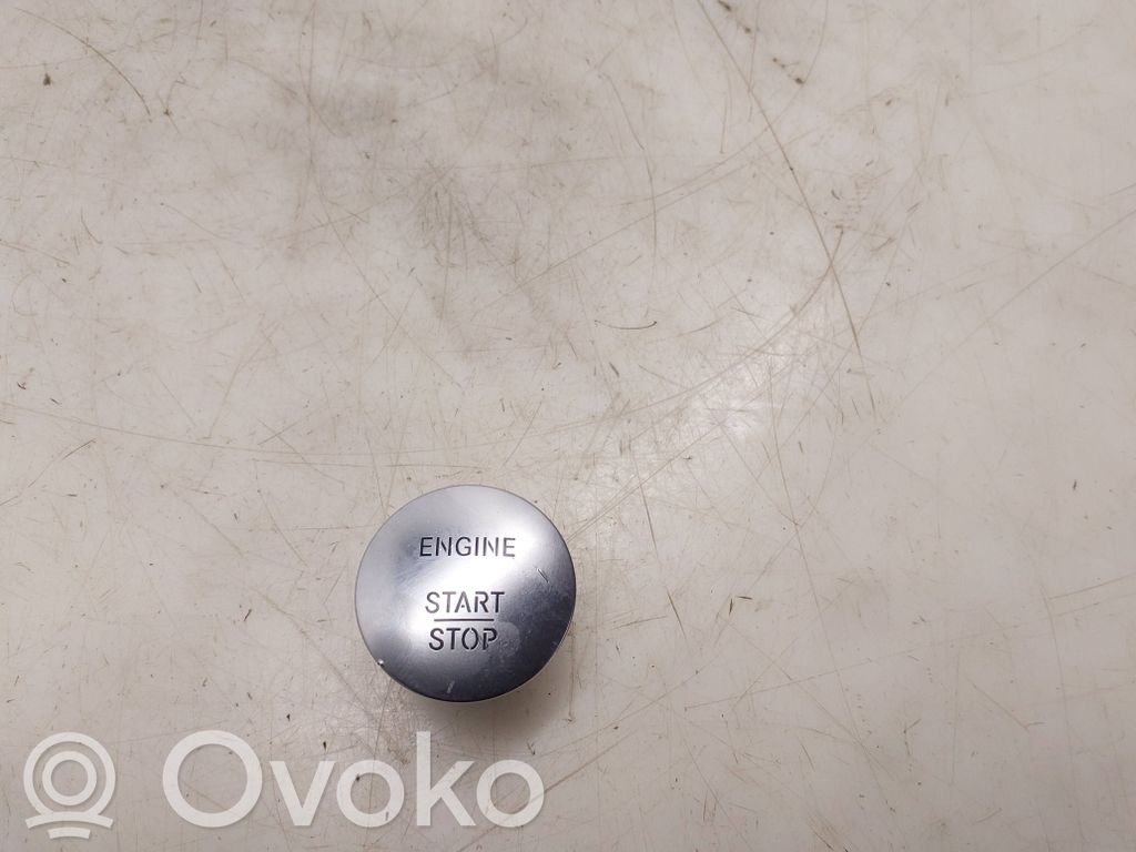 Mercedes-Benz C W205 Przycisk zapłonu Start / Stop 