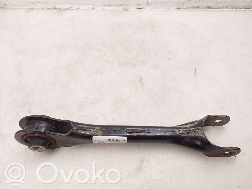 Tesla Model 3 Querlenker hinten 