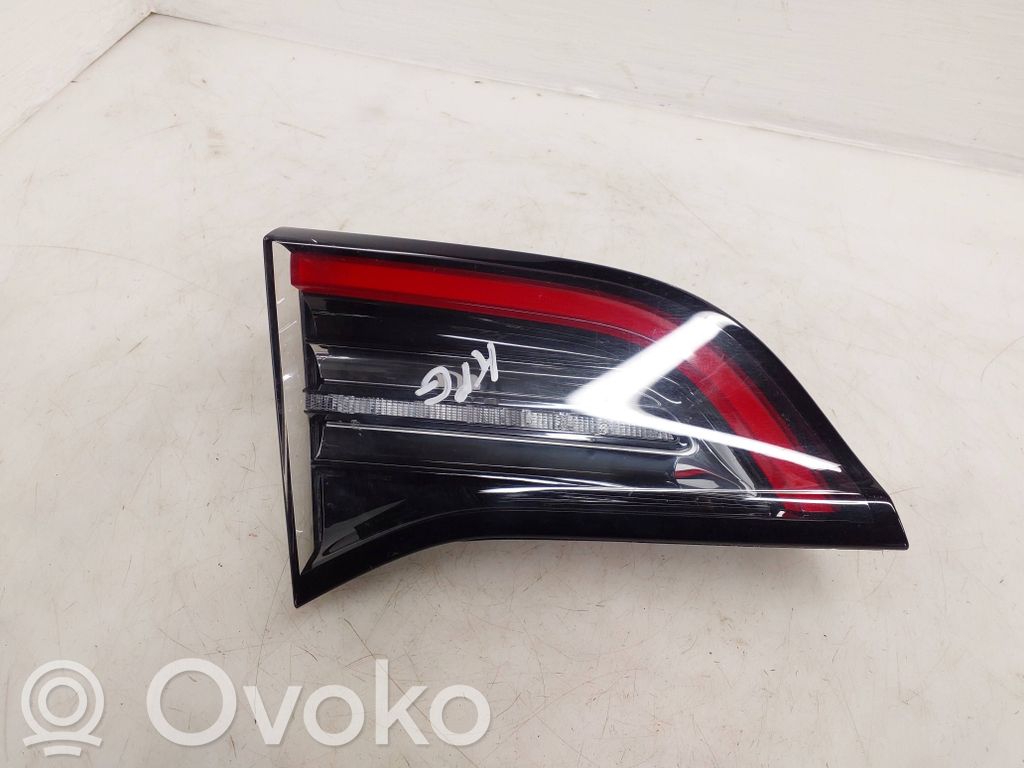 Tesla Model Y Takaluukun takavalot
