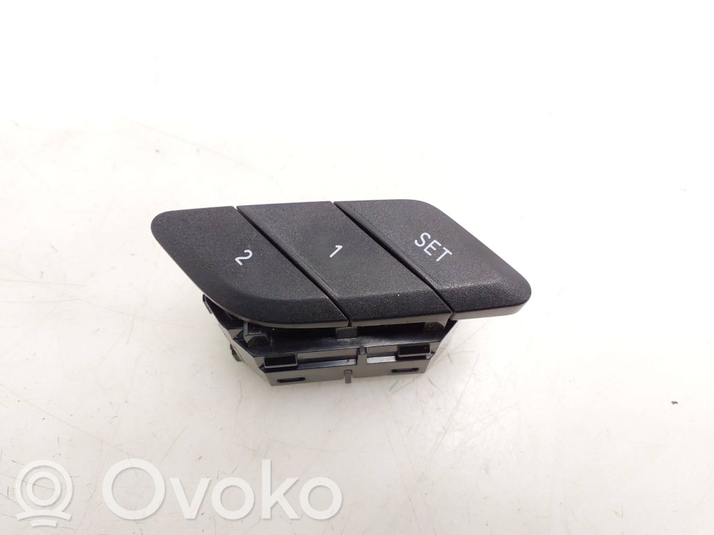 BMW 3 G20 G21 Przyciski pamięci fotela