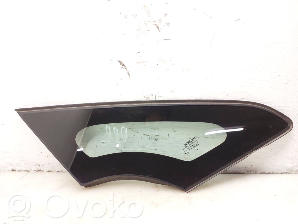 Nissan Leaf II (ZE1) Front triangle window/glass 