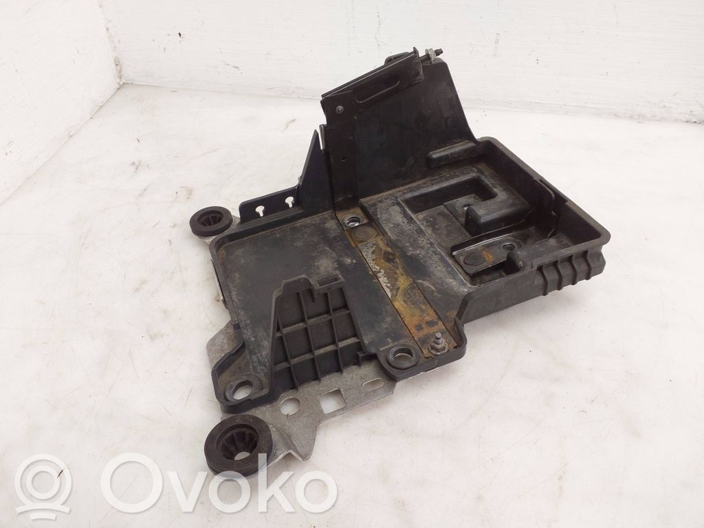 Ford Focus Battery tray 