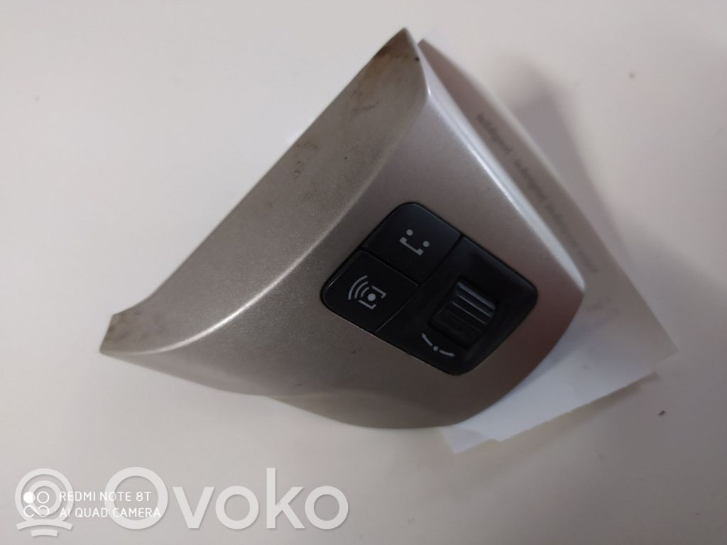 Opel Corsa D Steering wheel buttons/switches 