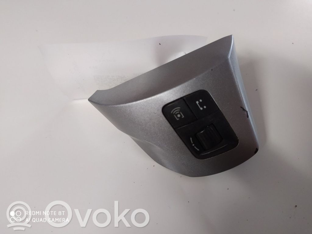 Opel Corsa D Interruptores/botones de la columna de dirección 