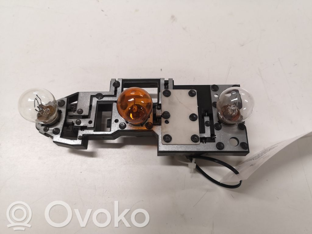 Citroen C5 Aizmugures spuldzes vāka turētājs 