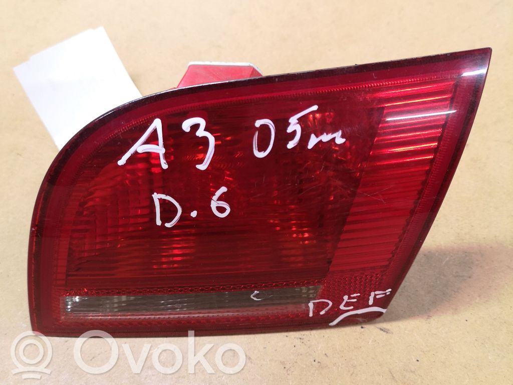 Audi A3 S3 8P Lampy tylnej klapy bagażnika 
