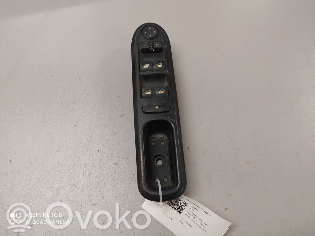 Peugeot 407 Electric window control switch 